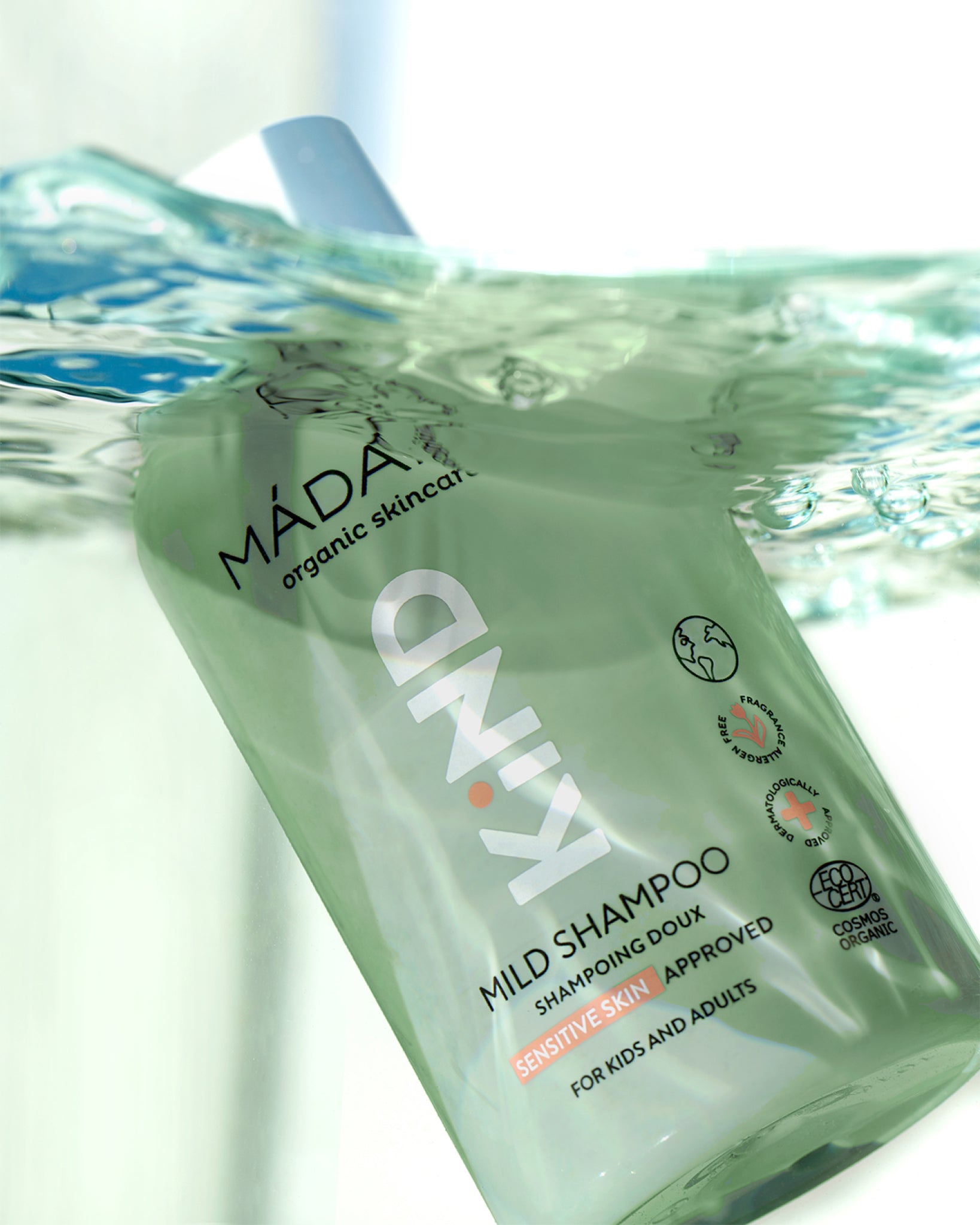 MÁDARA Organic Skincare shampoo for dry hair A4466 shampoo product photo on plain background.