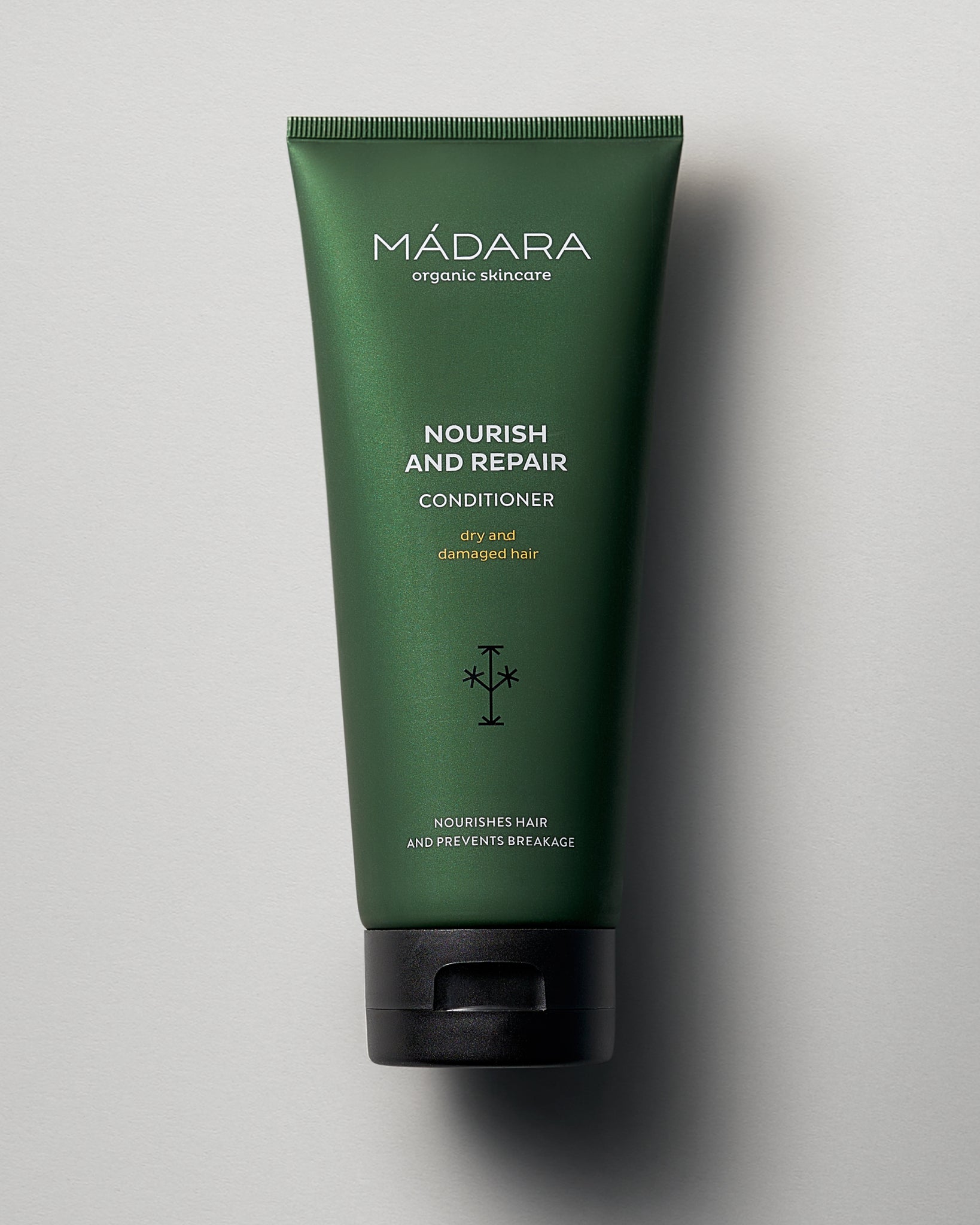 MÁDARA Organic Skincare nourish and repair conditioner A4051 conditioner product photo on plain background.