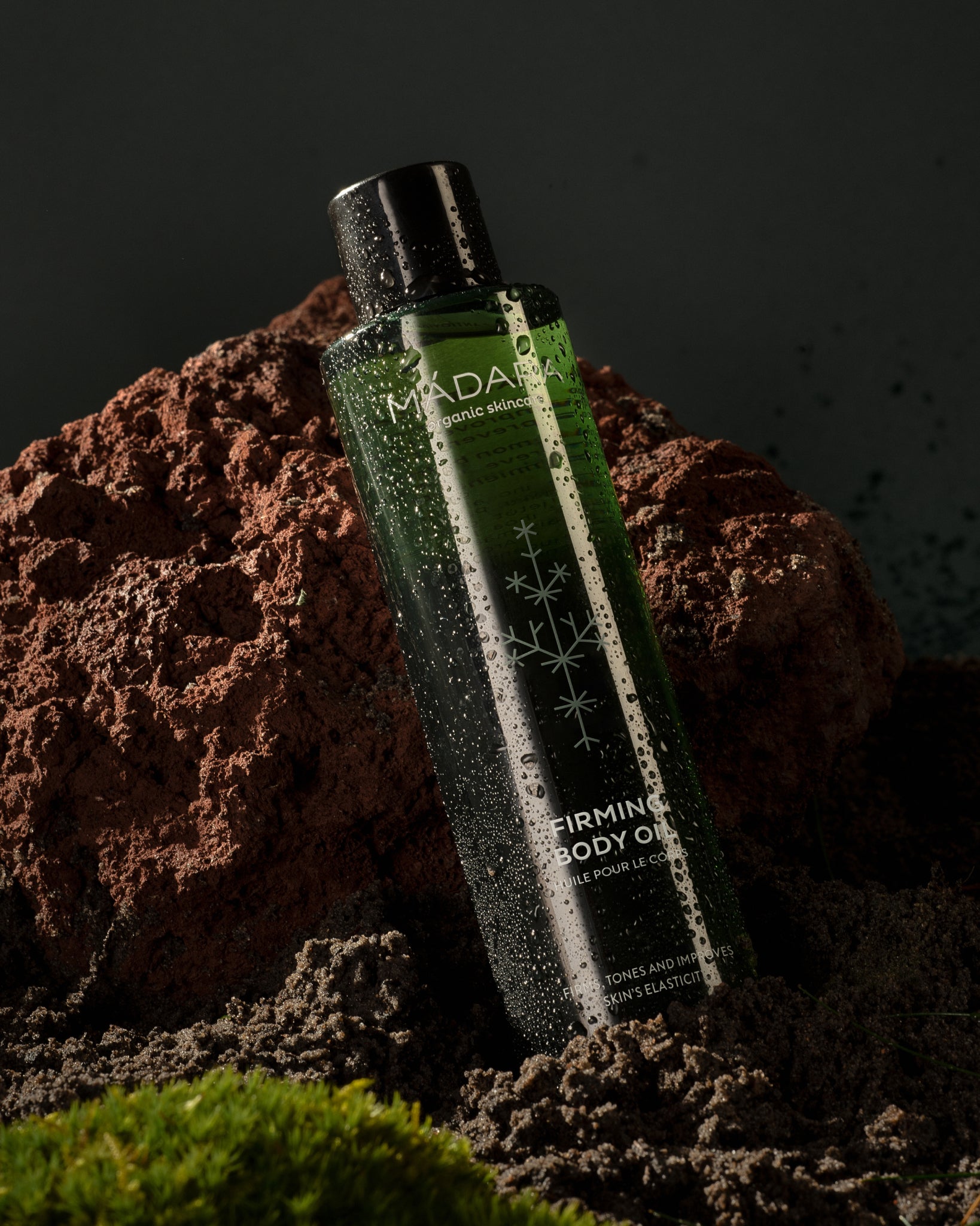 MÁDARA Organic Skincare antioxidant body oil A1306 face oil product photo on plain background.