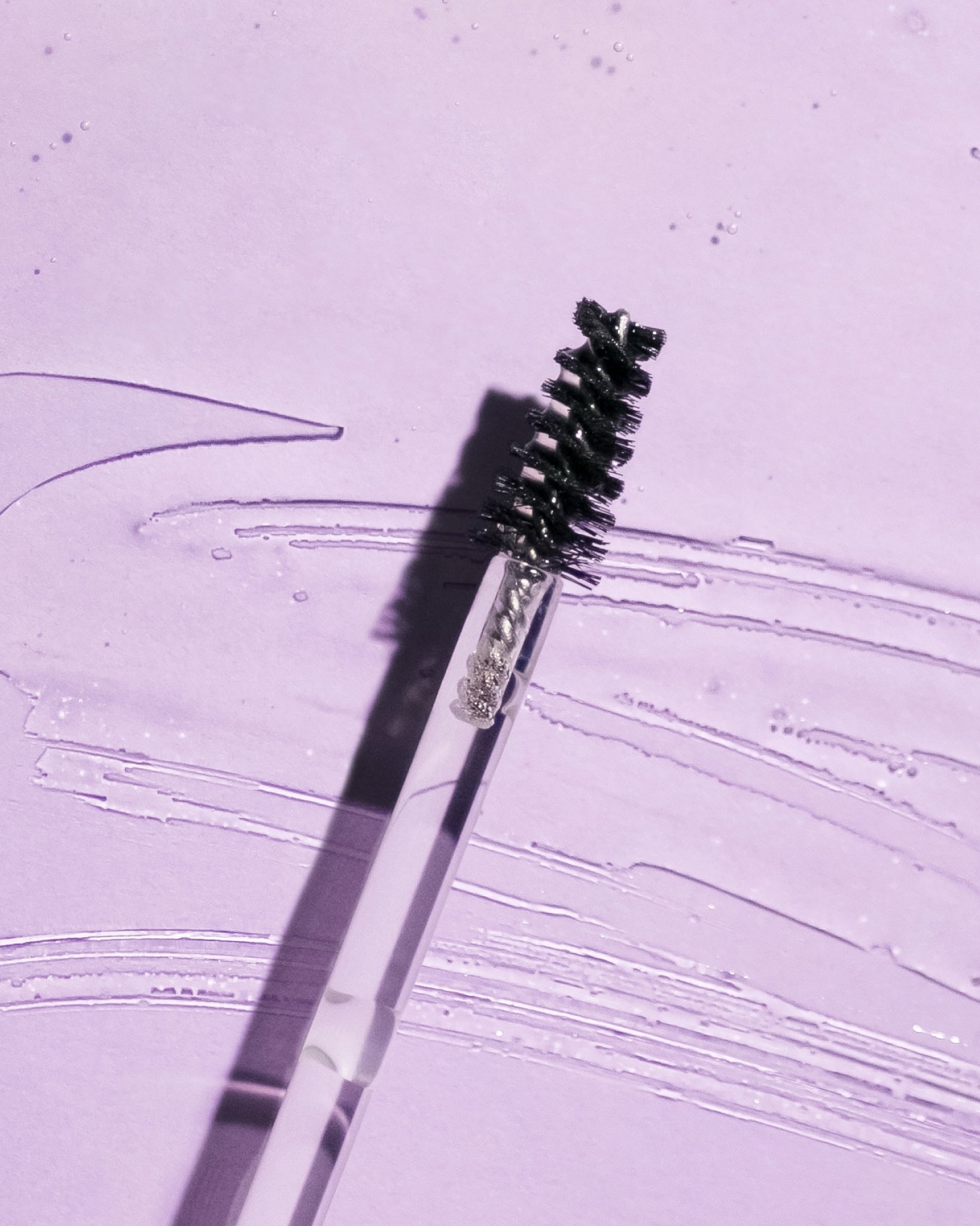 MÁDARA Organic Skincare brow gel brush A0033 gel product photo on plain background.