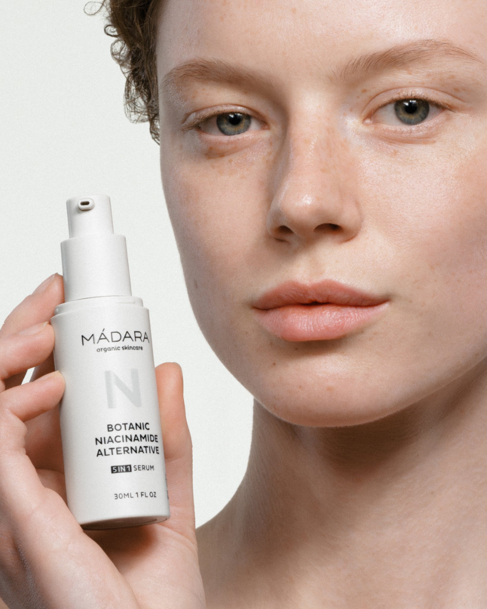 MÁDARA Organic Skincare plant niacinamide alternative madara A2223 product photo on plain background.